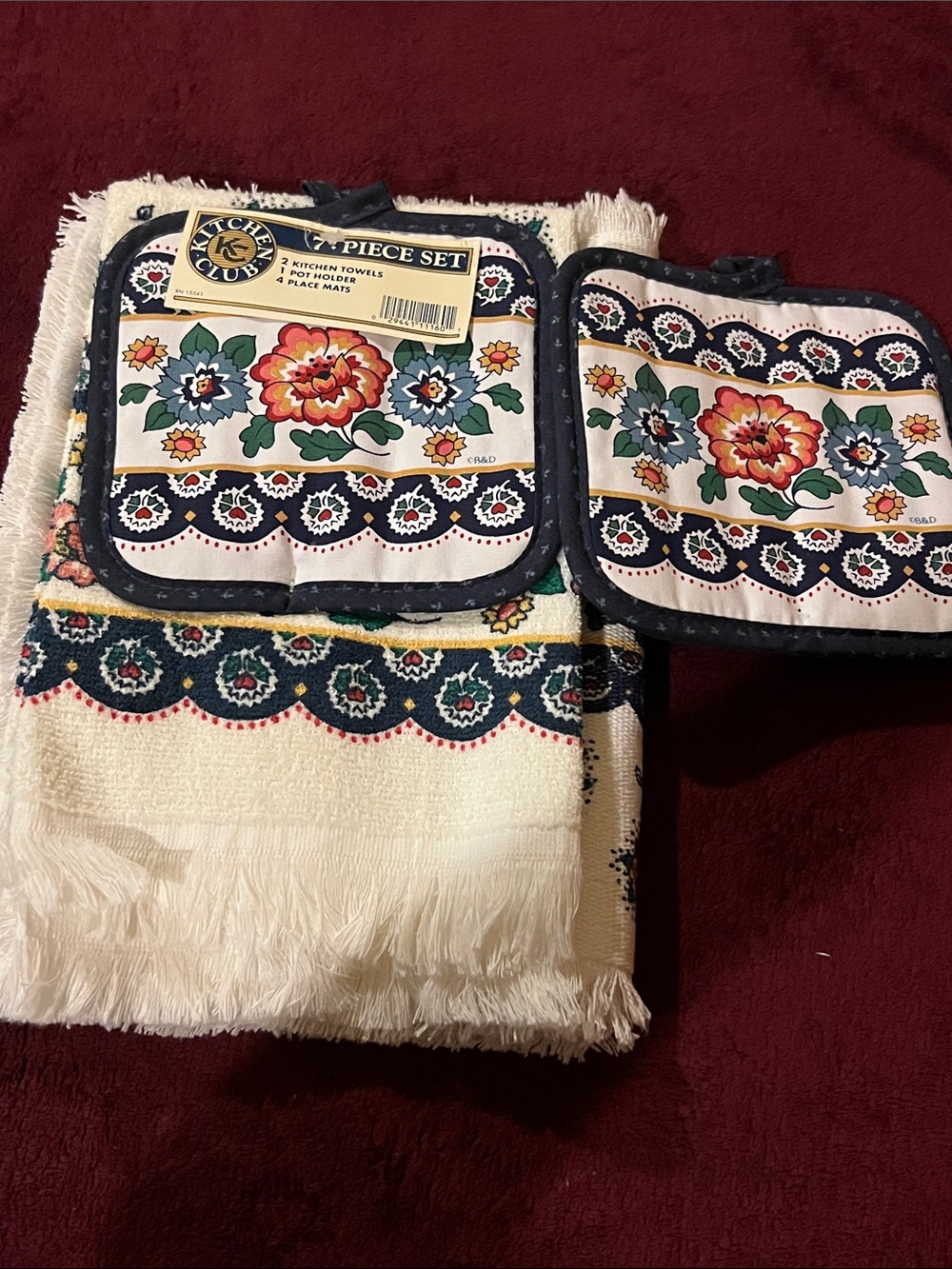Kitchen Club Floral Towel & Pot Holder Set-NWT - Picture 2 of 5